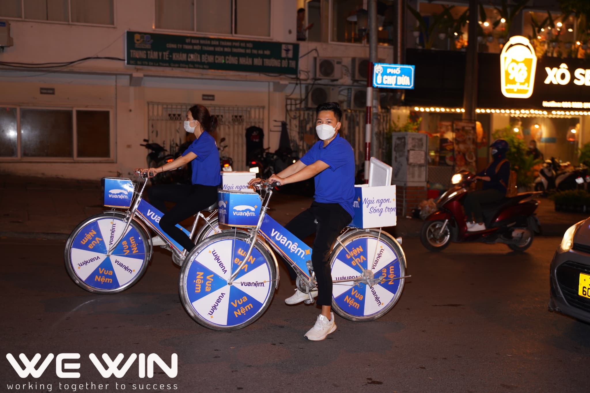 Roadshow xe đạp tại Hà Nội do WeWin thực hiện