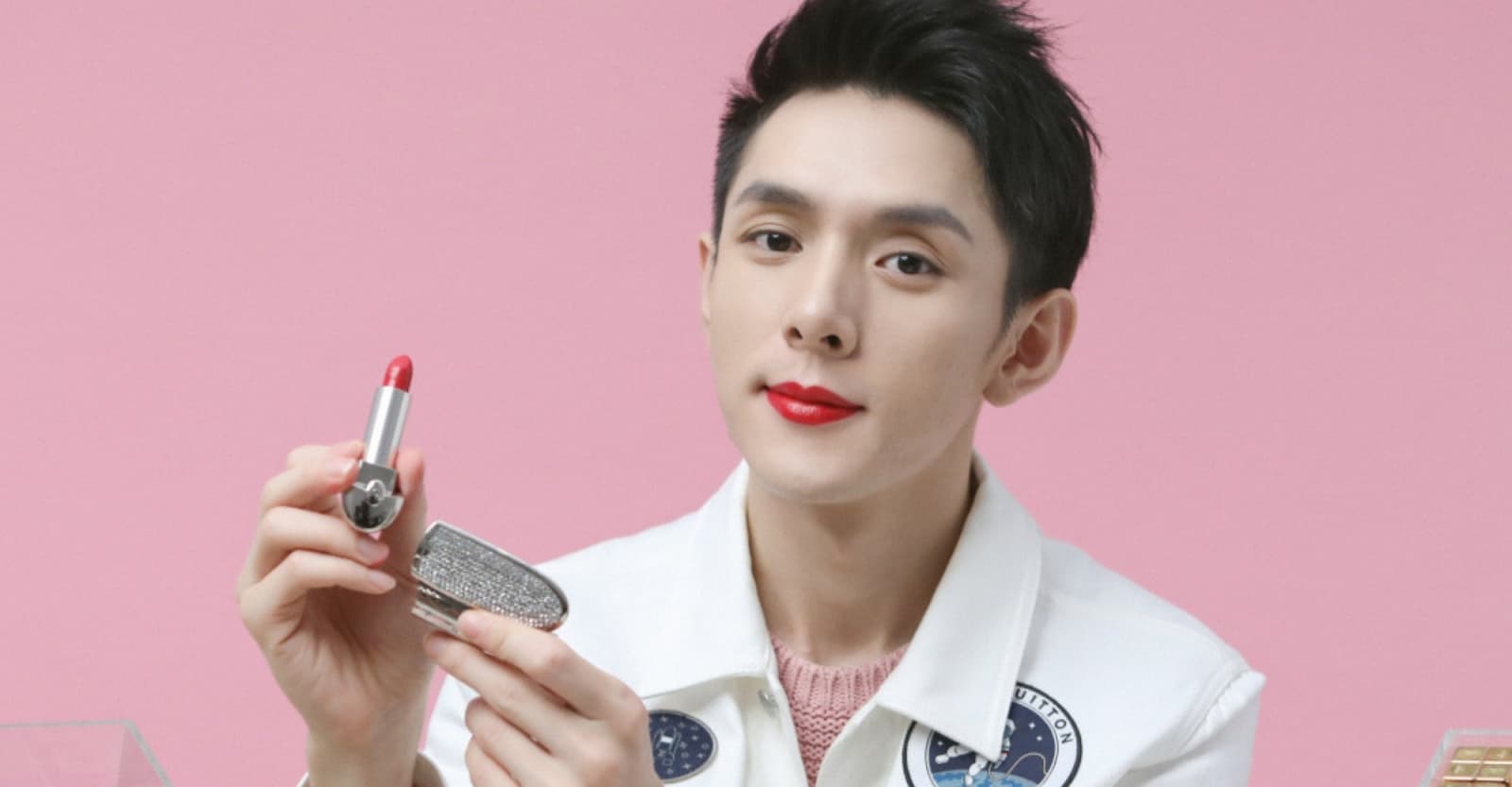 Hình ảnh của Austin Li Jiaqi được mệnh danh là ‘Lipstick King’